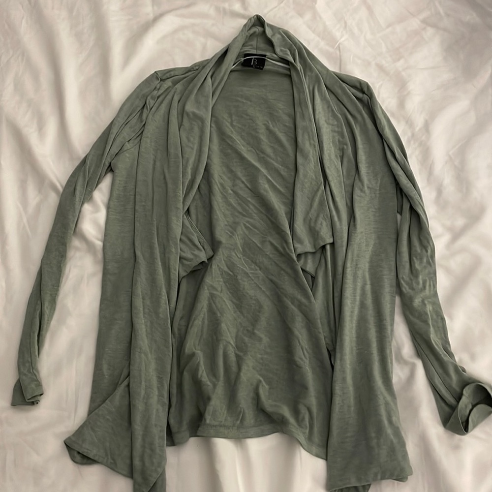 Pale green long sleeved cardigan